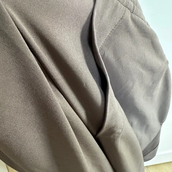Athleta Brooklyn Ankle Pants in Taupe Size 12